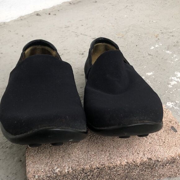 Donald Pliner Navata slip ons - Picture 4 of 10